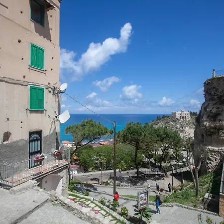 Le Grotte * Tropea
